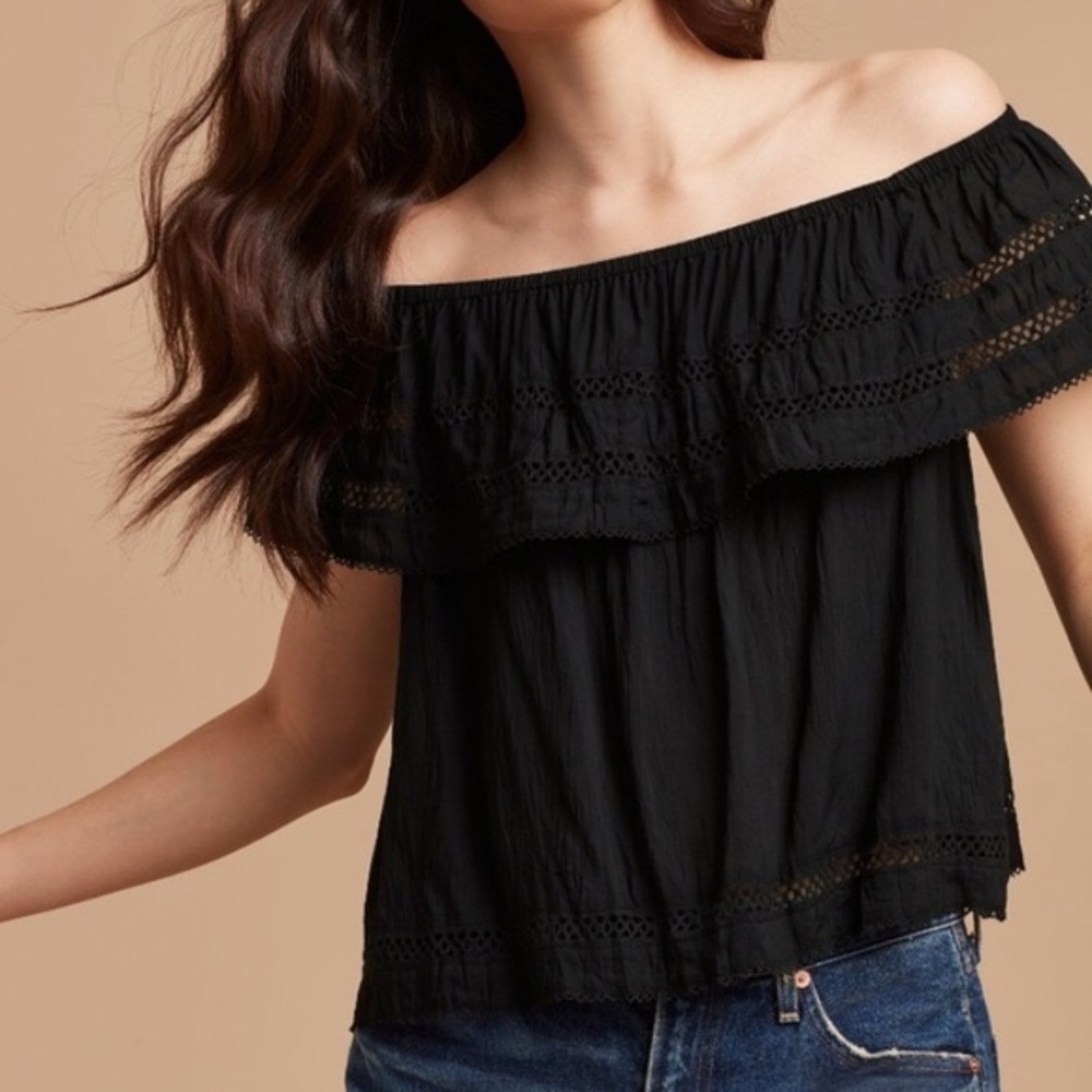 Aritzia Wilfred Hollande  Blouse in Black